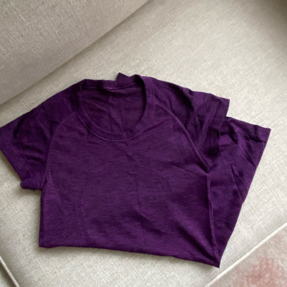Lululemon swiftly tech short sleeve